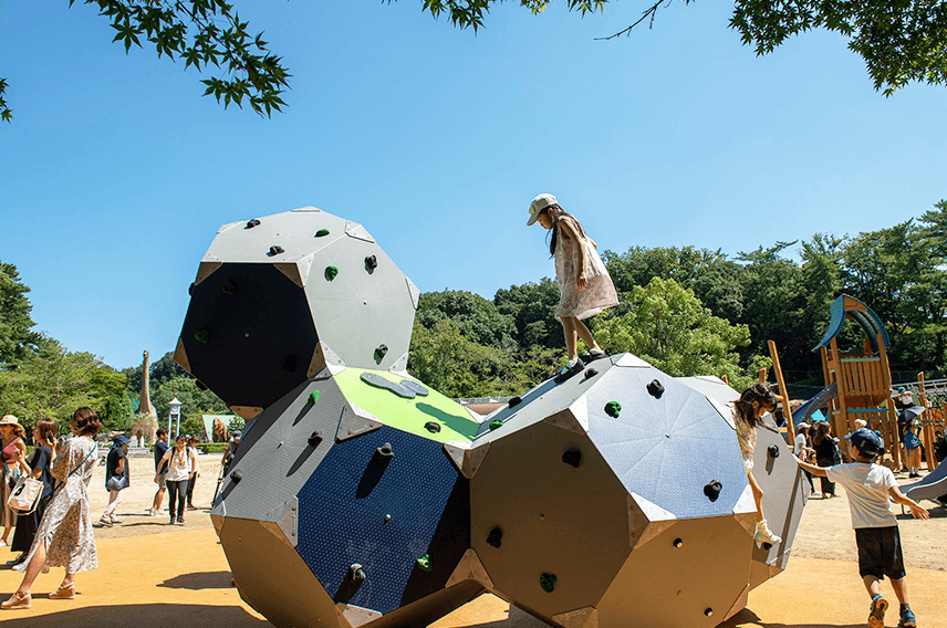 世界の遊具やあそびを屋外で体験 秋の公園へ遊びに行こう