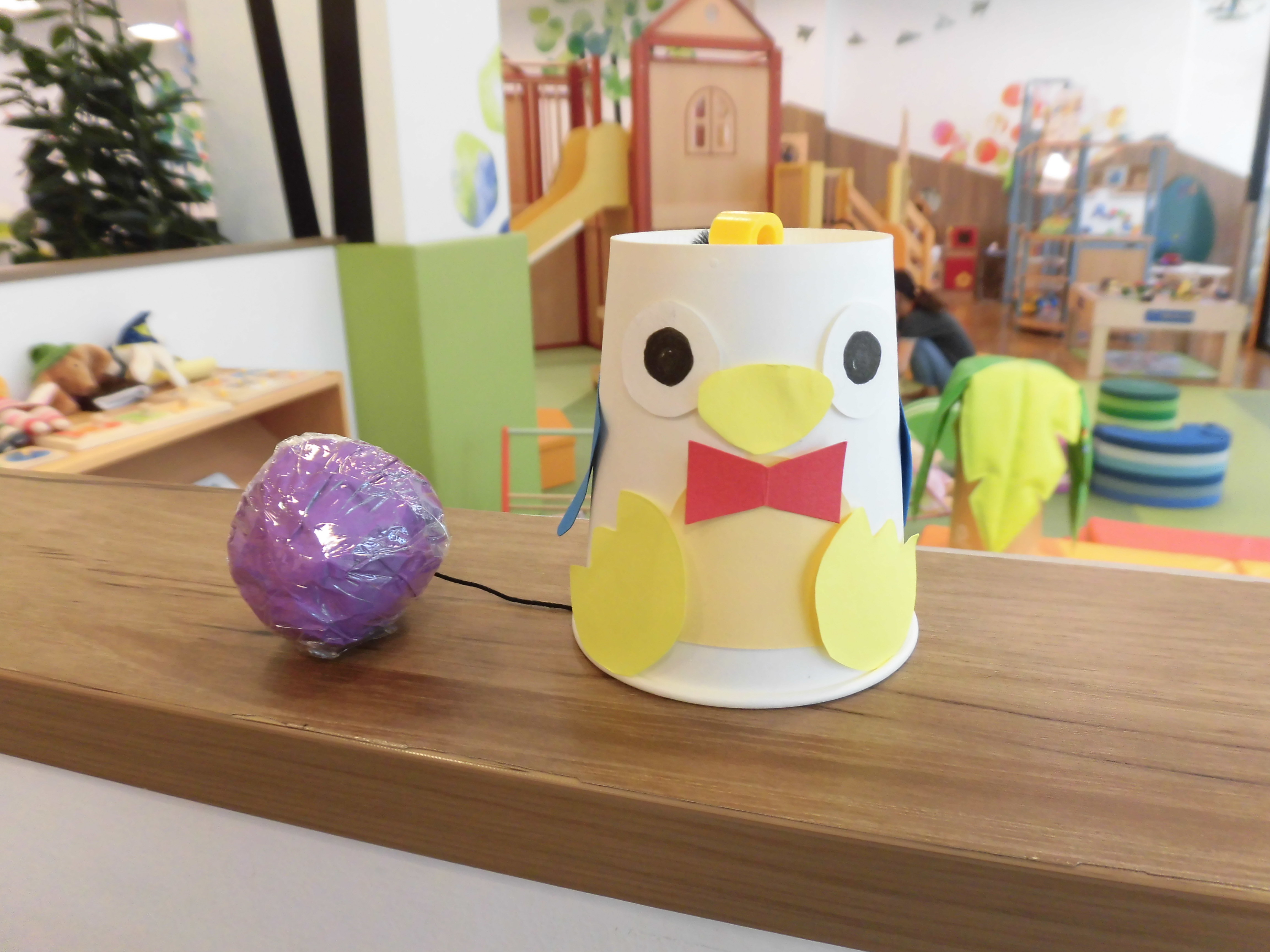 ペンギンのけん玉を作ったよ レイクタウンアウトレット店 赤ちゃんとママ はじめてのあそび場