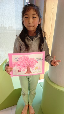 イベント ちぎり絵 桜の花を咲かせよう を開催しました 枚方t Site店 赤ちゃんとママ はじめてのあそび場