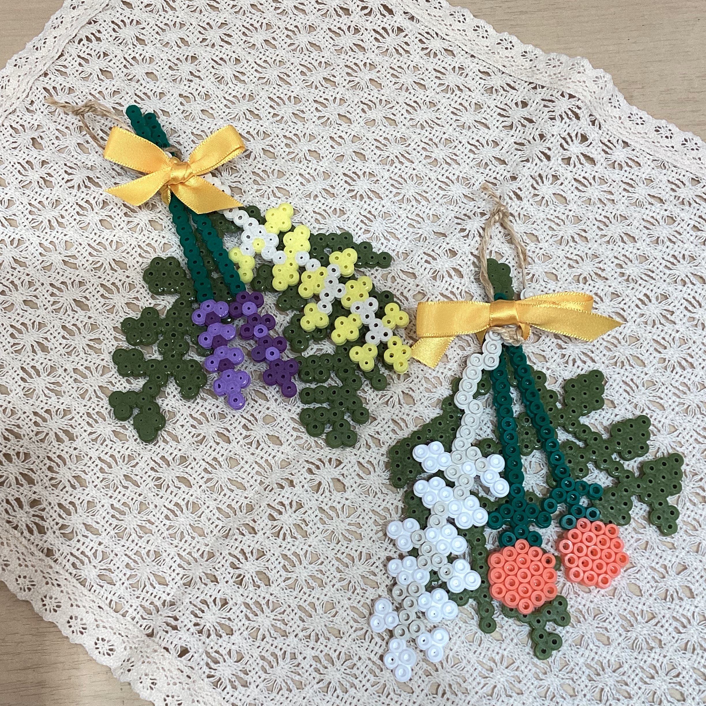 ハマビーズでお花のスワッグをつくろう🌸
