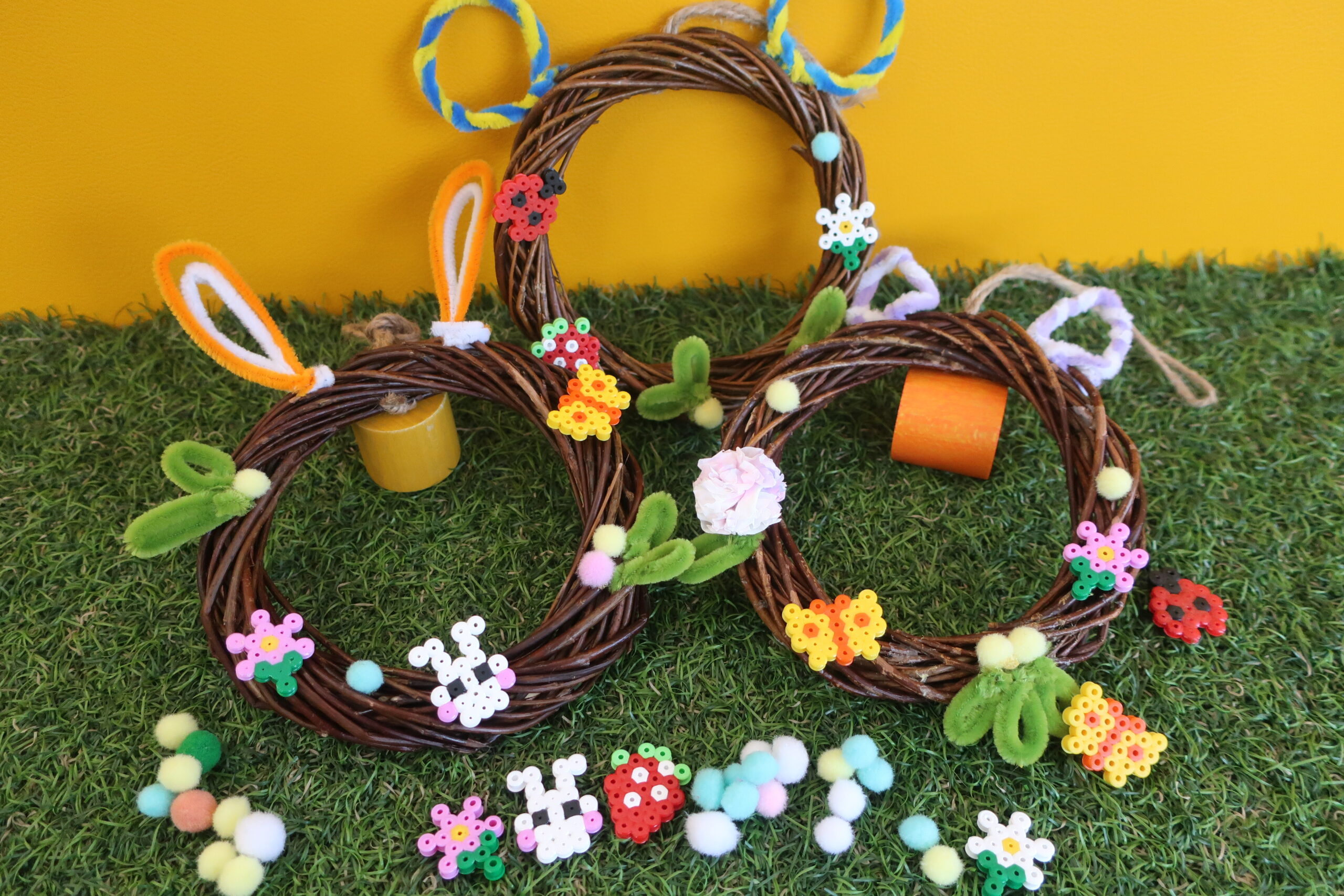 ふしぎなお花と春のどうぶつリース