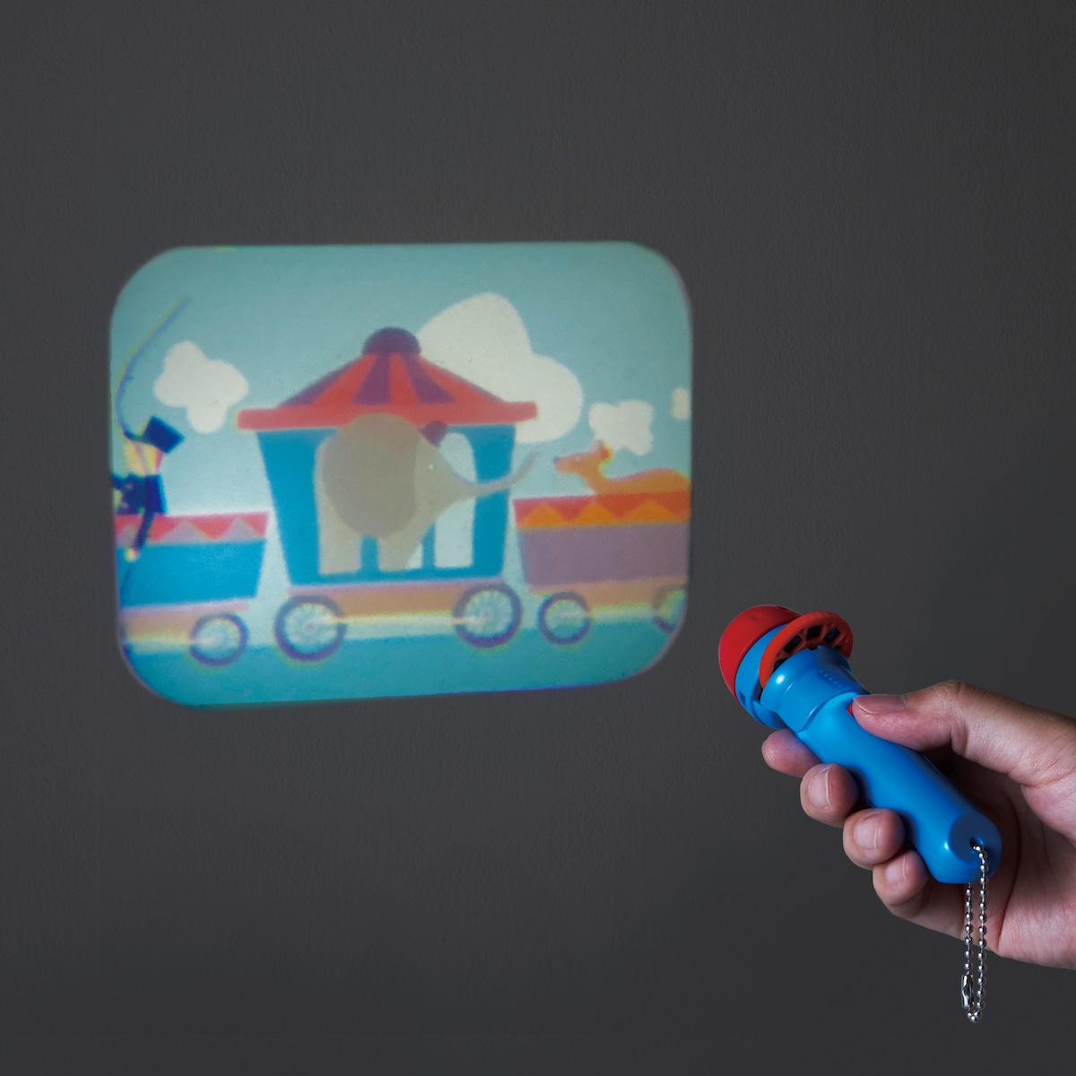 想像力を使って遊ぼう！Playful Imagination「真っ暗あそび場」