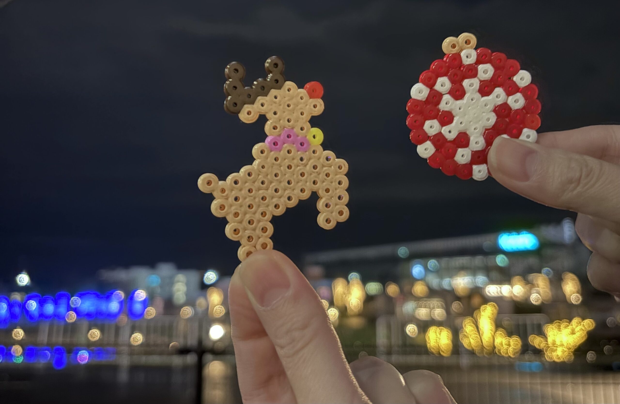 ハマビーズでつくるクリスマスオーナメント