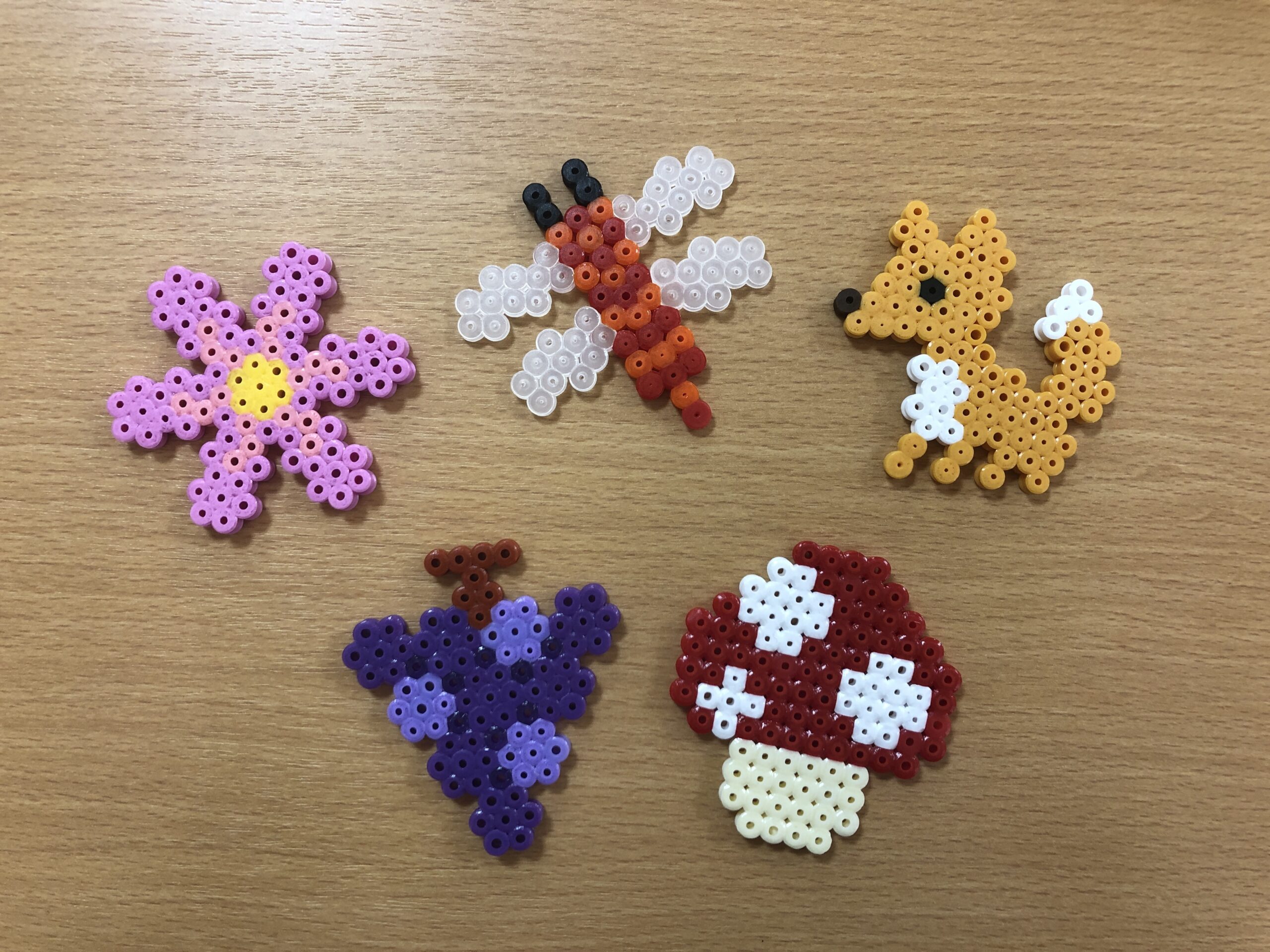 アイロンビーズでバッジ作り