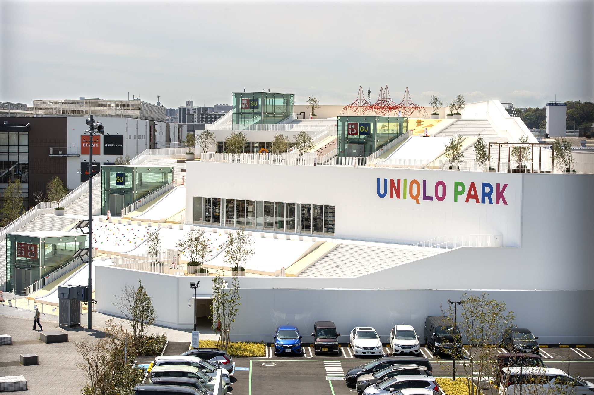 UNIQLO PARK横浜ベイサイド店