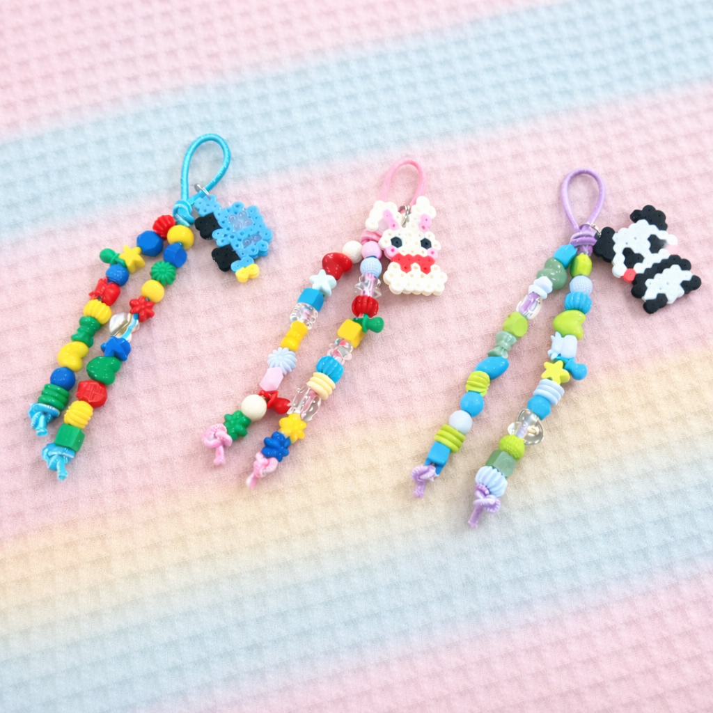クラフトビーズとアイロンビーズでストラップをつくろう！