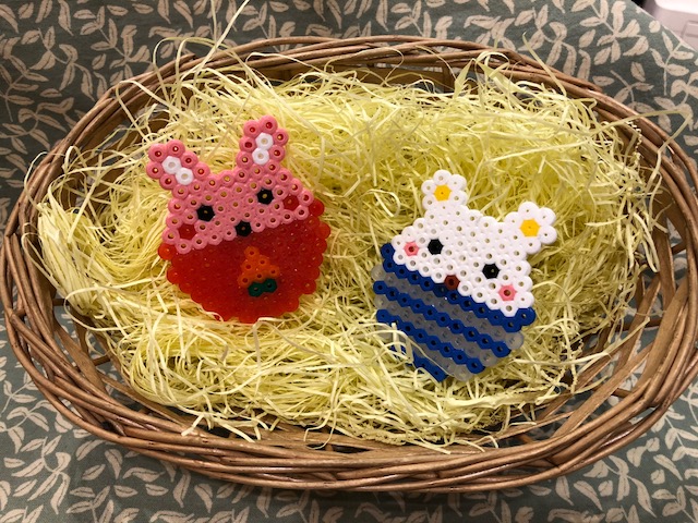 アイロンビーズ イースターエッグ作り